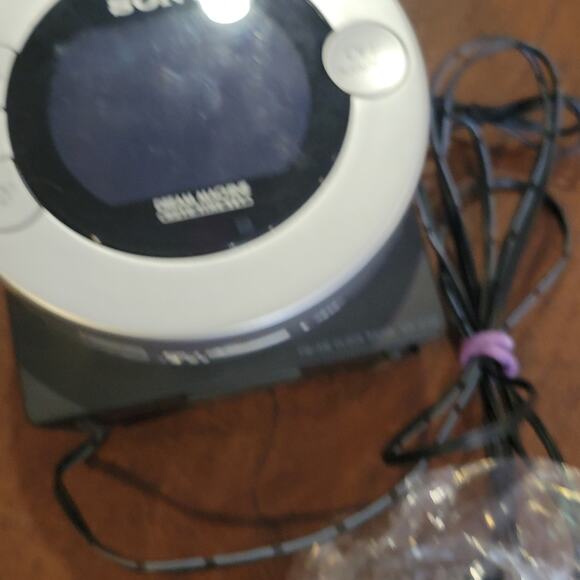 Sony Dream Machine ICF-C7IP AM/FM Radio Alarm Clock iPod Dock - Picture 3 of 9